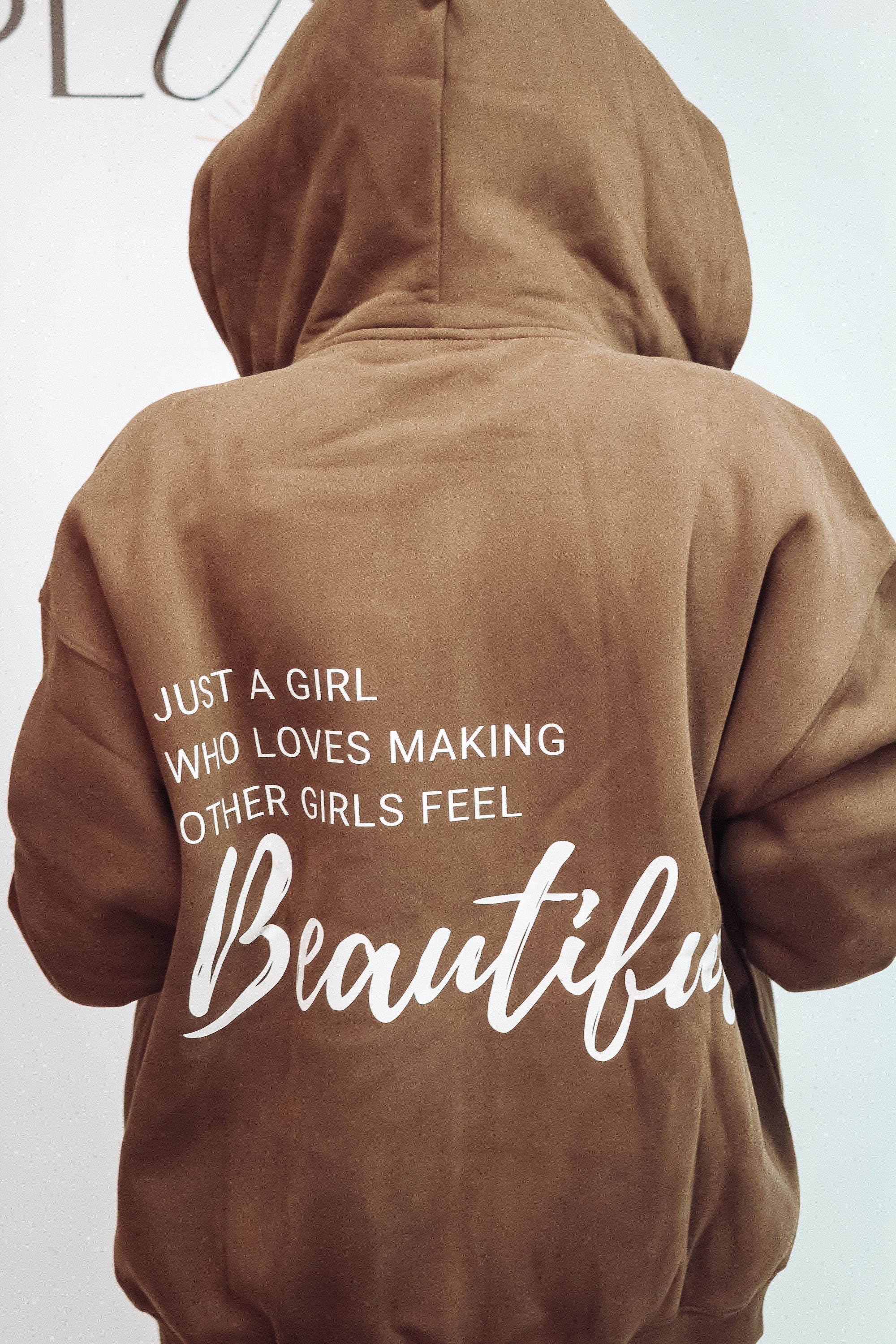 BEAUTIFUL – Hoodie brun zippé à message