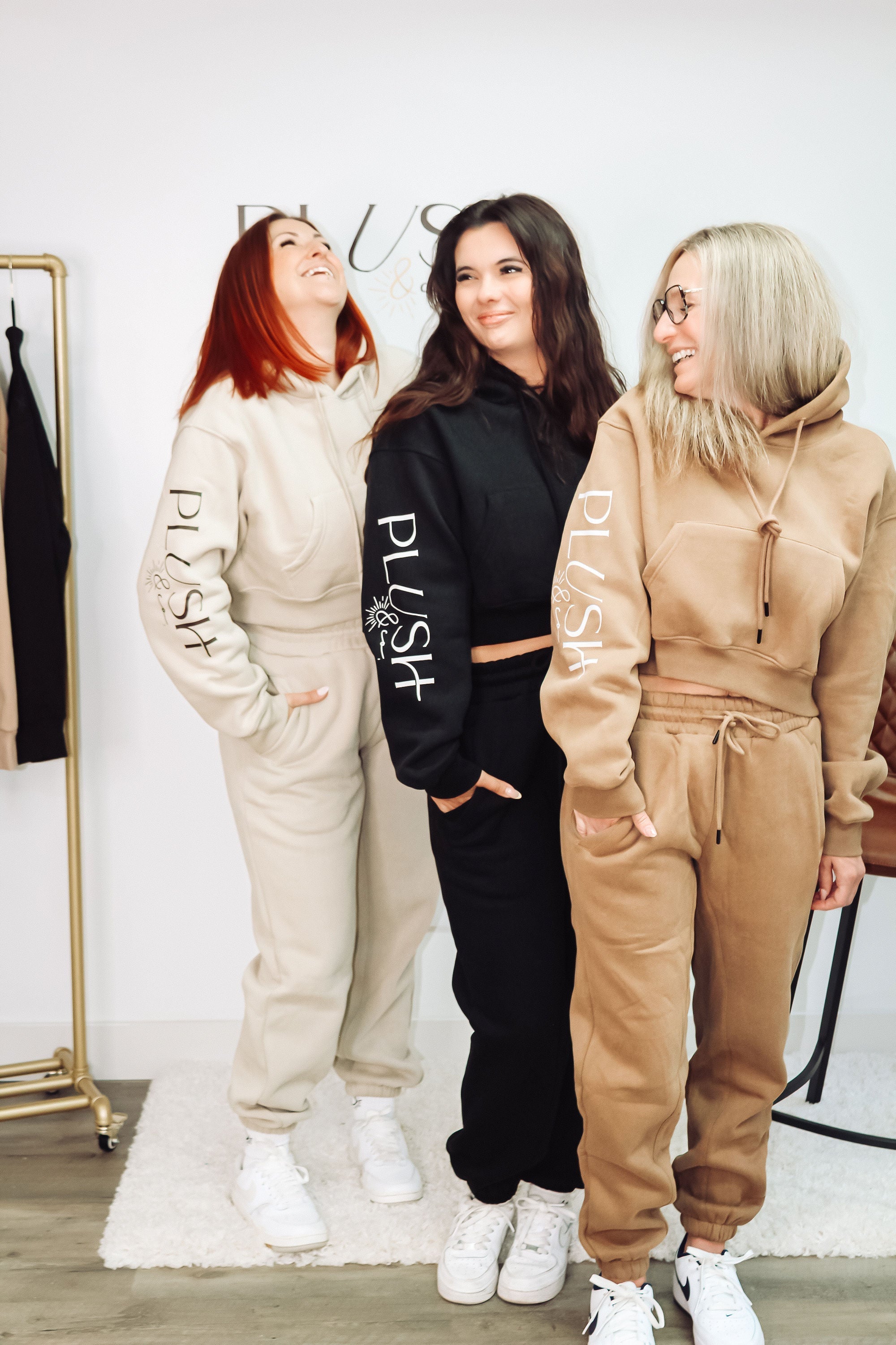 PLUSH HOODIE – Hoodie oversize à capuchon